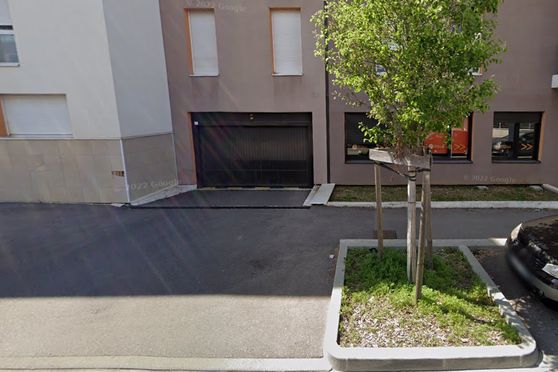 Vignette parking Rue Dr Frédéric Dugoujon - rue de la gare - Meyzieu