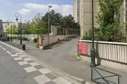 Parking Métro Esplanade de la Défense - 37 rue de la République - Puteaux