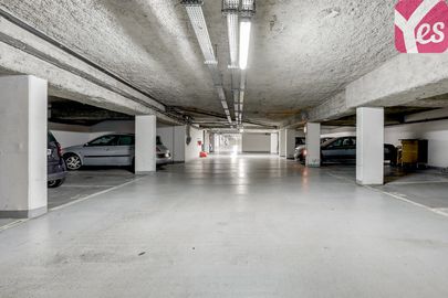 Parking Alexandre Dumas - passage du Bureau - Paris 11
