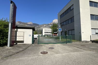 Parking Parc technologique - chemin des Fontaines - Bernin