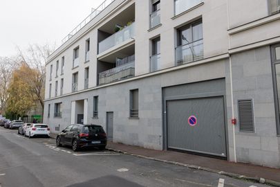 Parking Tramway Les Milons - 3 avenue des Pâtures - Saint Cloud