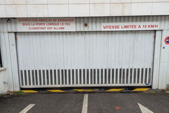 Vignette parking Square Rouget de Lisle - rue Gambetta - Suresnes