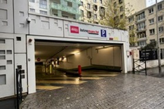 Vignette parking Abri sous roche - rue de Bezons - Courbevoie