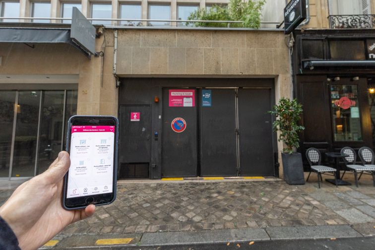 Parking Métro George V - rue Quentin Bauchart - Paris 8 à louer
