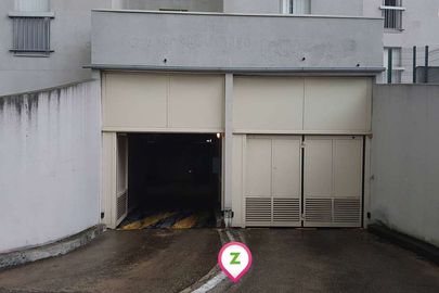 Parking Saint-Maur-des-Fossés - Parvis de Saint-Maur - Gare RER