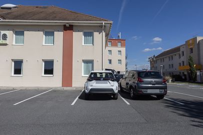 Parking Hôtel Campanile Roissy - Le Mesnil-Amelot