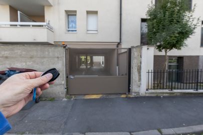 Parking Les Roches - rue de la Demi Lune - Montreuil