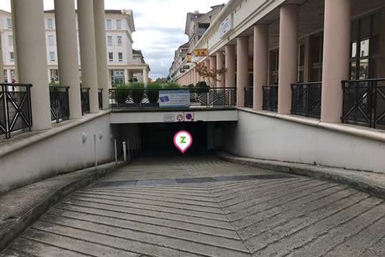 Vignette parking Bussy-Saint-Georges - Grand place Bussy - Mercure