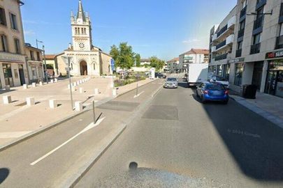 Parking Vaulx-en-Velin - place Pasteur - République