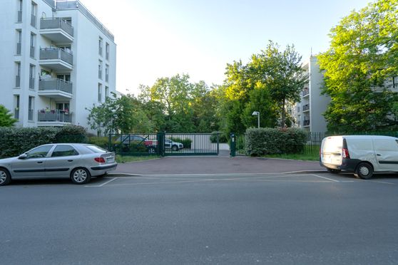 Vignette parking RER Vert Galant - cours de La République - Tremblay en France