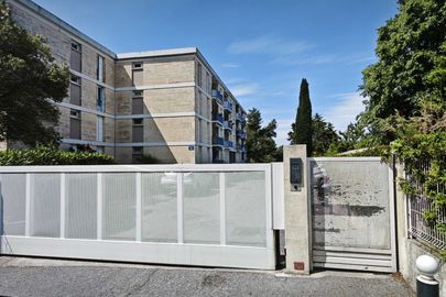 Parking Square de la Carriera - 2 rue cours Lou ral - Montpellier