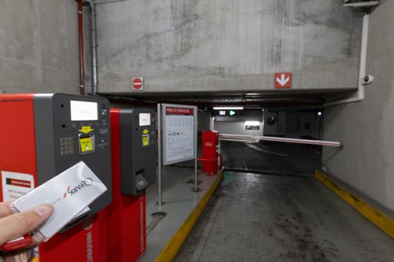 Vignette parking Métro Pont Cardinet - rue Mstislav Rostropovitch - Paris 17