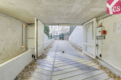 Vignette parking Square Monseigneur Maillet - rue de Crimée - Paris 19