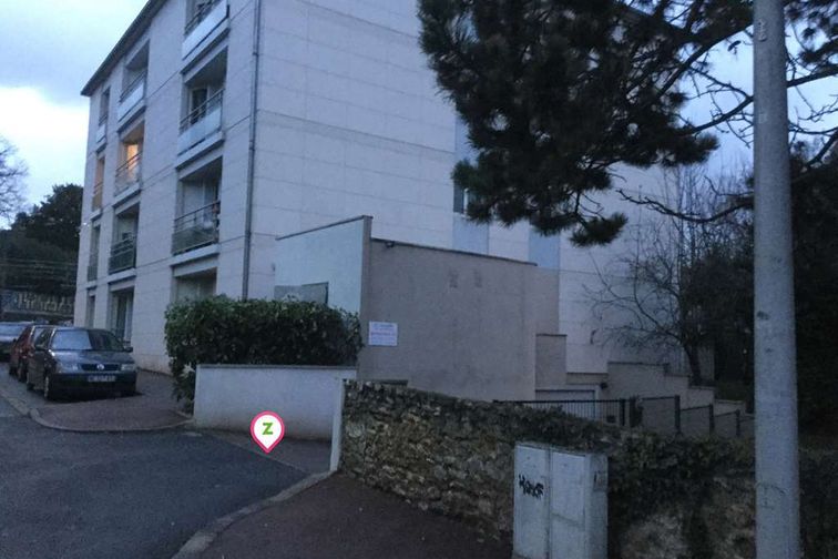 Sèvres - Gare de Bellevue - Sèvres Rive Gauche - Parking réservable en ligne - Sèvres