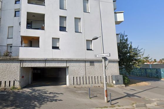 Vignette parking Médiathèque Aragon - avenue Guynemer - Choisy le Roi