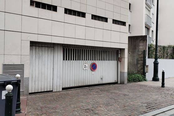 Vignette parking 102 rue Roque de Fillol - Puteaux