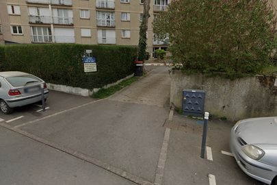 Parking Gare Chaville-Rive-Gauche - rue de la Mare Adam