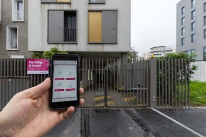 Parking Tramway Pont de Bezons - rue Julius et Ethel Rosenberg
