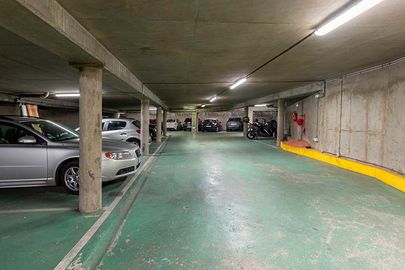 Vignette parking Tour Eiffel - rue de la Fédération - Paris 15