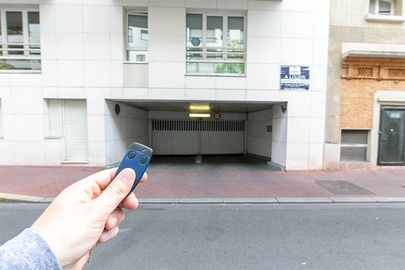 Parking Métro Pont de Levallois-Bécon - rue Ernest Cognacq - Levallois Perret