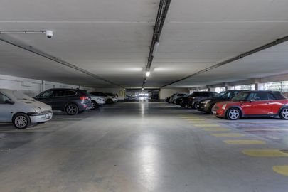 Parking Métro Bobigny-Pantin - Raymond Queneau - rue de la Commune de Paris - Romainville
