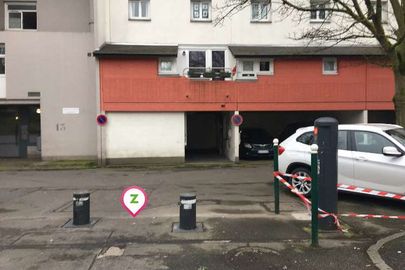 Parking Villeneuve-d'Ascq - place Van Gogh - Mairie