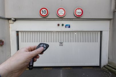 Parking Assurance Maladie - rue d'Estienne d'Orves - Colombes