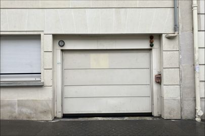 Parking Métro Porte Dorée - rue Ernest lacoste - Paris 12