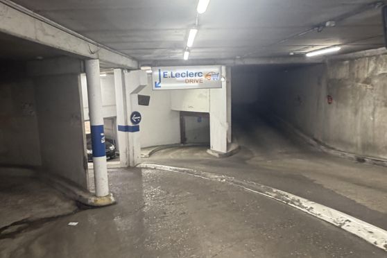 Vignette parking Association Alternat'hiv - rue Jean Monnet - Kremlin Bicêtre