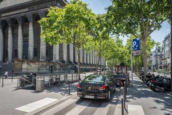 Vignette parking Paris - place de la Madeleine - SAEMES