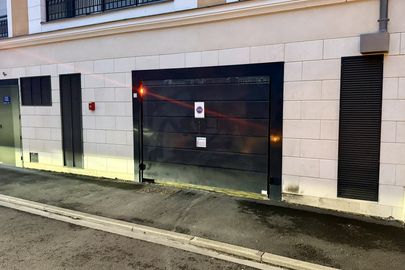 Parking 14 avenue André le Goas