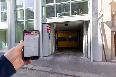 Parking Ambassade du Portugal - rue des Belles Feuilles - Paris 16