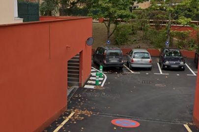 Parking Guyancourt - Les Saules - Georges Seurat