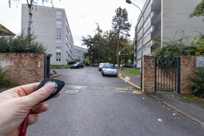 Parking Gare Méry-Val d'oise - allée des trois forêts - Méry sur Oise