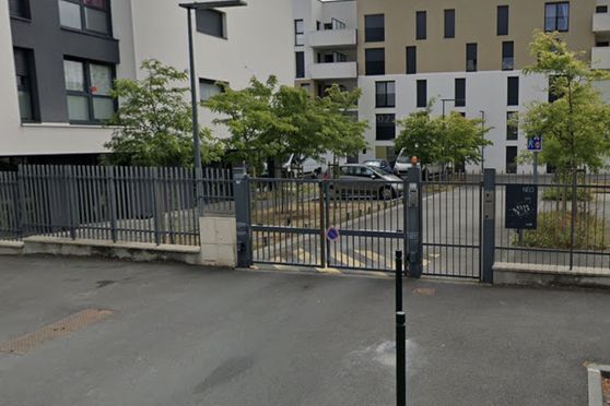 Vignette parking 51 rue des frères lumière - Caen