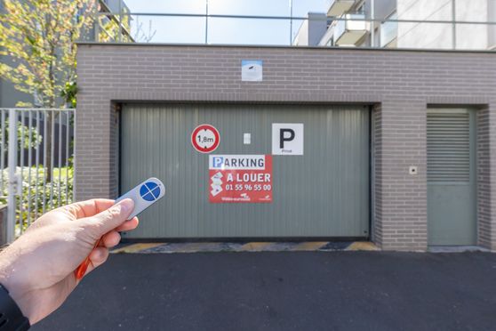 Vignette parking Gare des Saules - allée Jean Mermoz - Orly