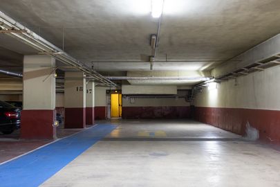 Parking Métro Pont de Neuilly - rue du Pont