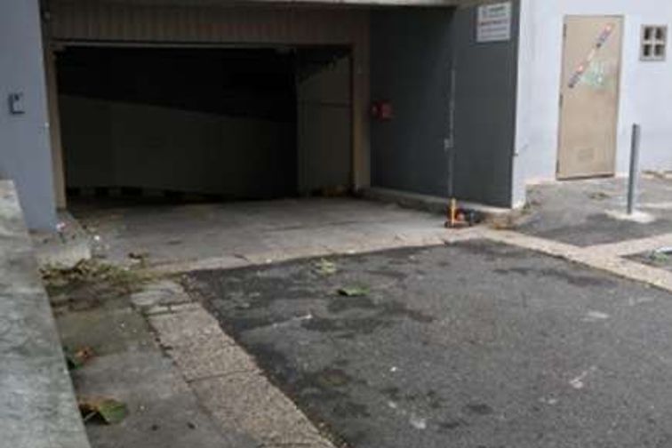 Montreuil - Proche Palais des Congrès Paris-Est - Stade Nautique - Parking réservable en ligne - Montreuil