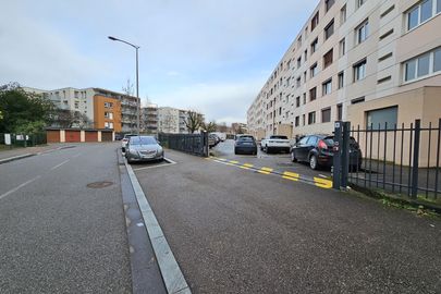 Parking St Priest Pompidou - rue Paul Painlevé - Saint Priest