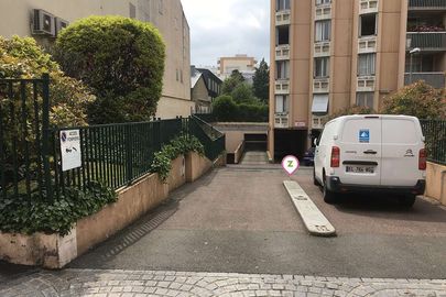 Parking Clichy - Mairie de Clichy - Hôpital Beaujon