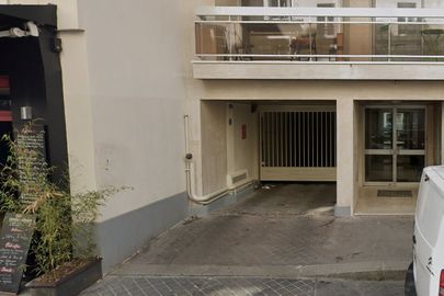 Parking Métro Villiers - 121 rue des Dames - Paris 17