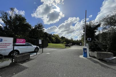 Parking Ibis Lyon Bron Est - Hôpital Louis Pradel - Bron