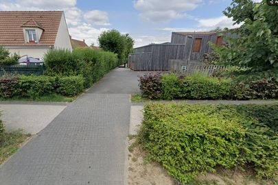 Parking 28 route de la Ferme du Pavillon