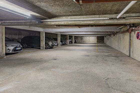 Vignette parking Métro Charles Michels - rue de Lourmel - Paris 15