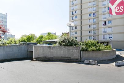 Parking Cimetière de Bagneux - rue de Kirovakan