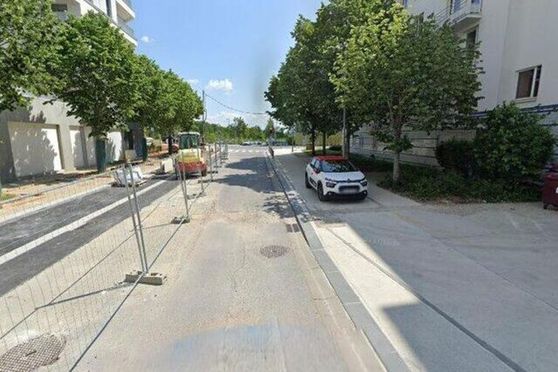 Vignette parking Champs-sur-Marne - Gare de Noisy Champs - Crous