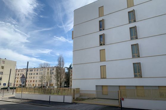 Vignette parking Tramway Georges Millandy - avenue de Villacoublay - Meudon