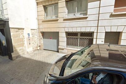 Parking Bouquinistes - rue de Beaune - Paris 7