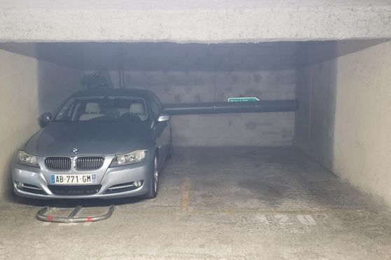 Vignette parking Marie de Miribel - rue Vitruve - Paris 20