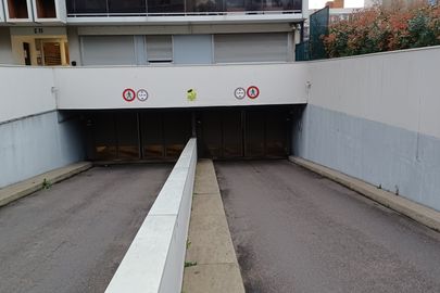 Parking 1 impasse Barbier - Clichy